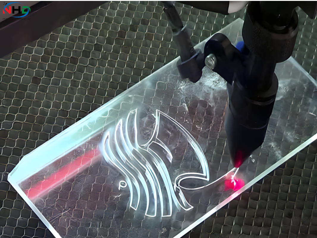 Hiện nay có rất nhiều loại máy để khắc laser lên nhựa 